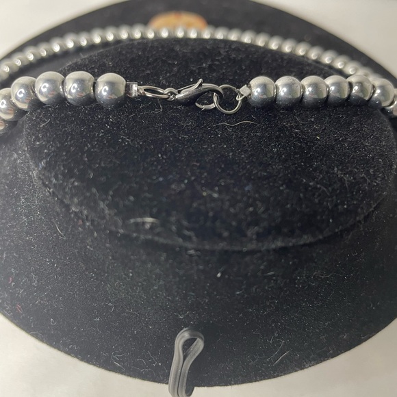 Flower Choker - Picture 3 of 6